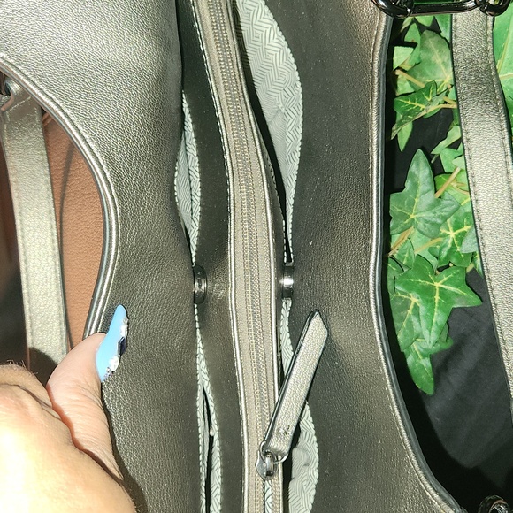 Kate & Alex cuffaro handbag - Picture 6 of 8